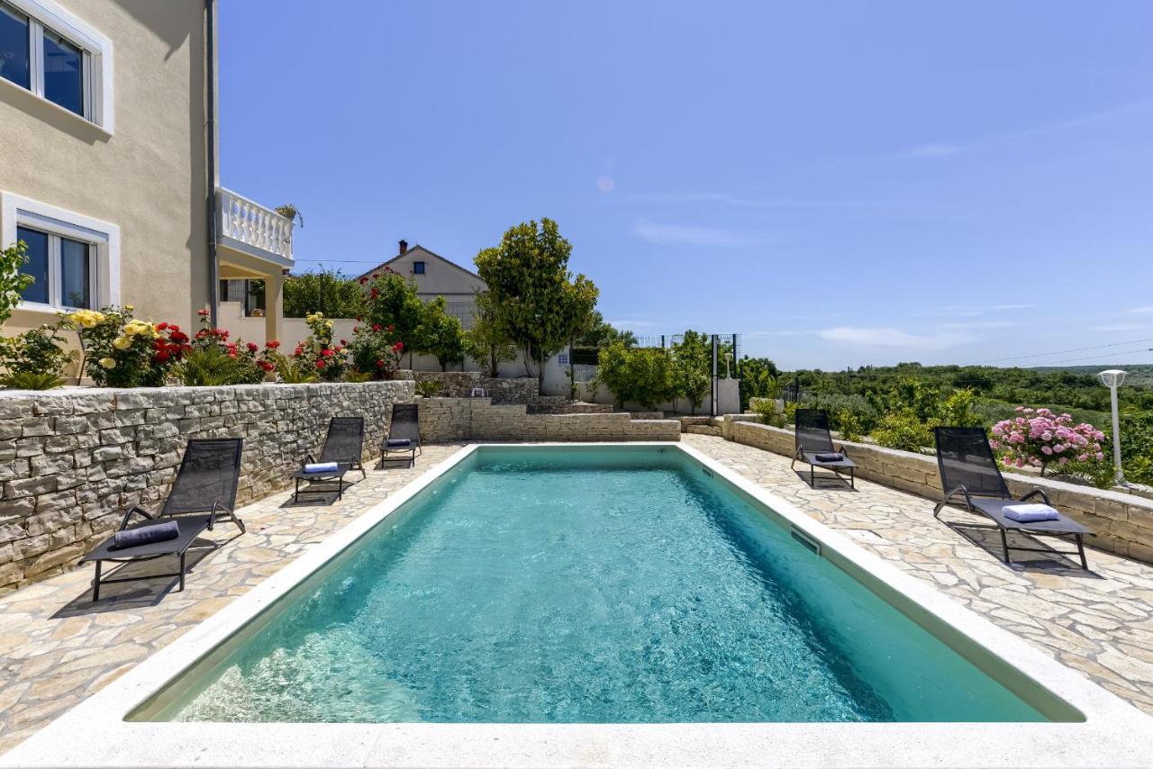 Haus Lilli Mit Pool Διαμέρισμα Ražanac Εξωτερικό φωτογραφία